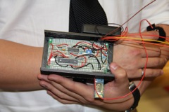 WIRELESS STRESS DETECTOR VIA CELL PHONES ● B. Mac, J. Crisolo, D. Le