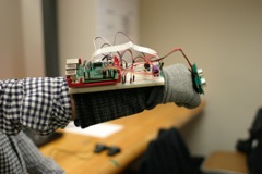 ENVIRONMENT SENSING GLOVE